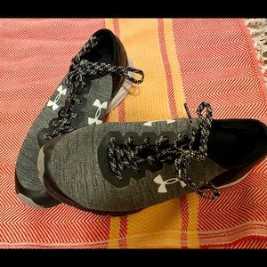 Under armour tennis shoes